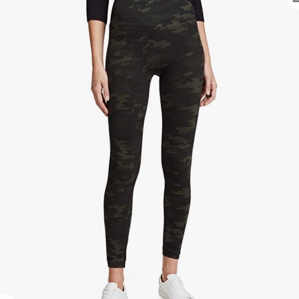 SPANX Look At Me Now Seamless Camo Leggings